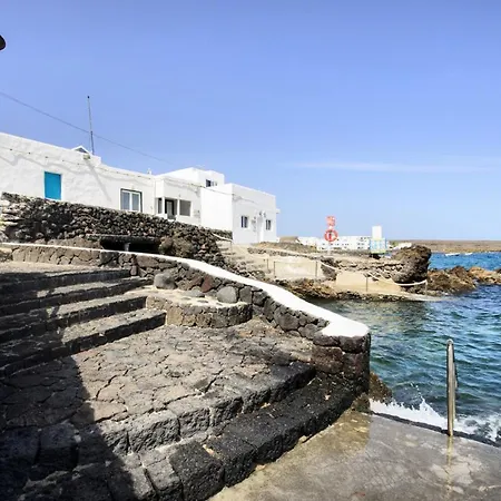 Apartment Seaside Piscina Natural Salinas *